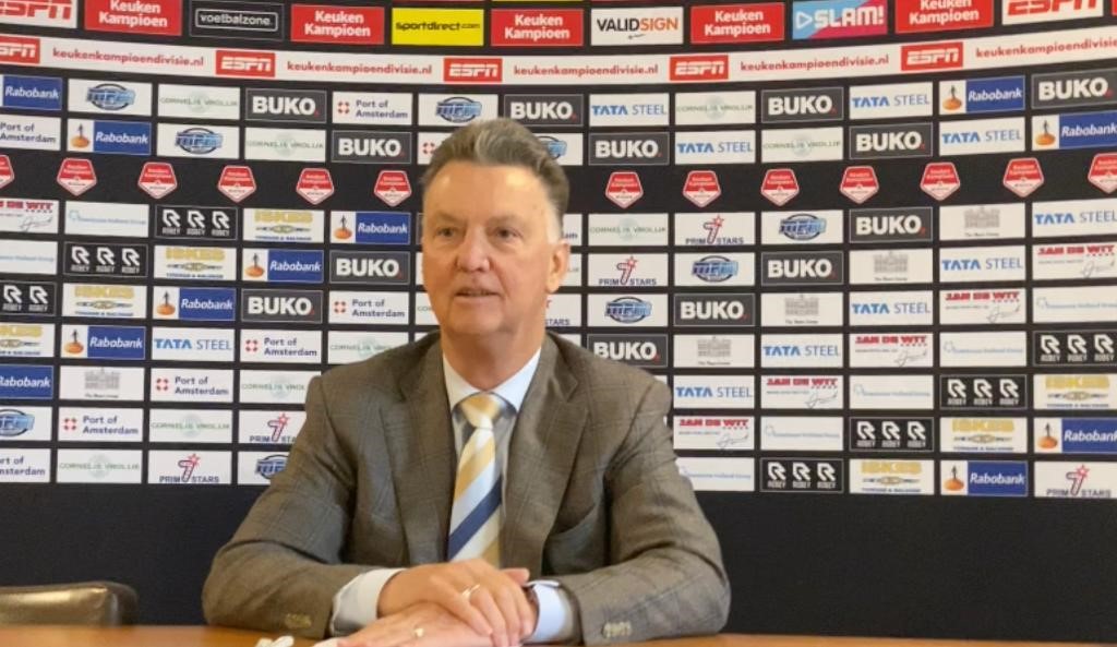 Win Een Wedstrijd Assisteren Bij Louis Van Gaal Met Telstar Loterij